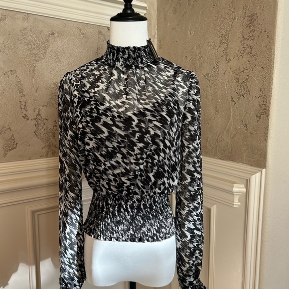 Top - Picture 2 of 3